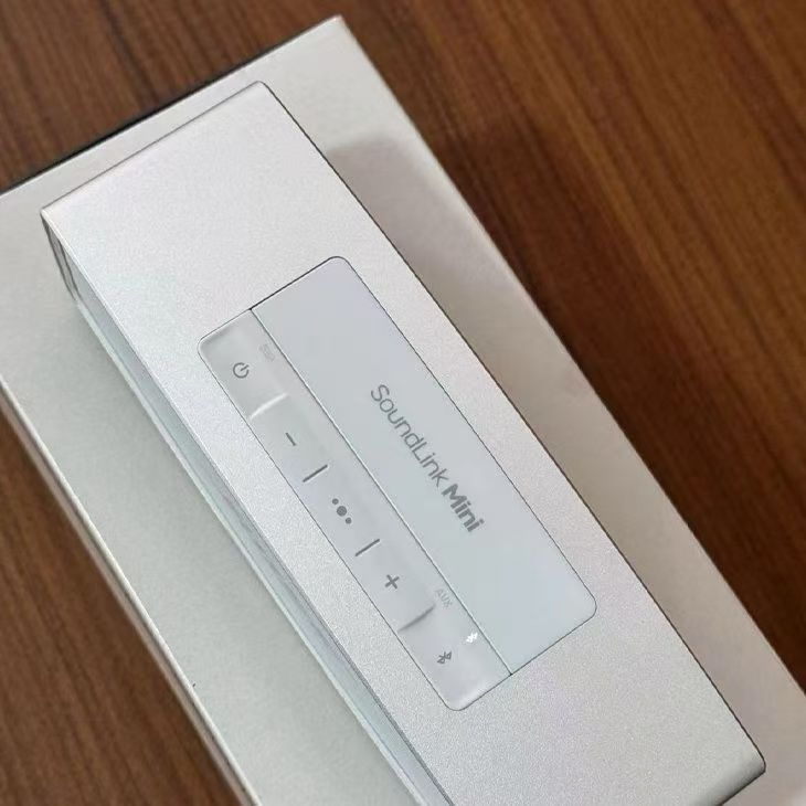 اسپیکر بلوتوثی برند BOSE مدل SOUNDLINK MINI II
