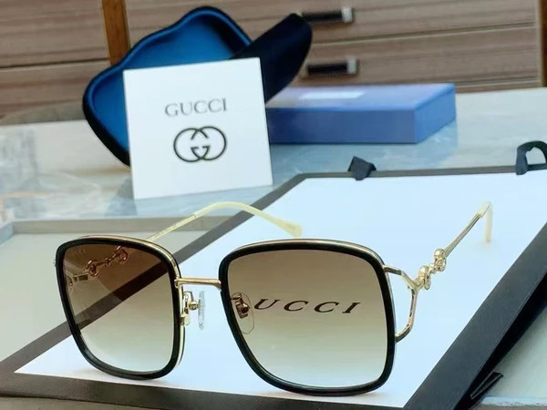 عینک آفتابی زنانه برند گوچی ( GUCCI ) مدل GG1016 | ساخت کشور چین (OEM BY CHINA)