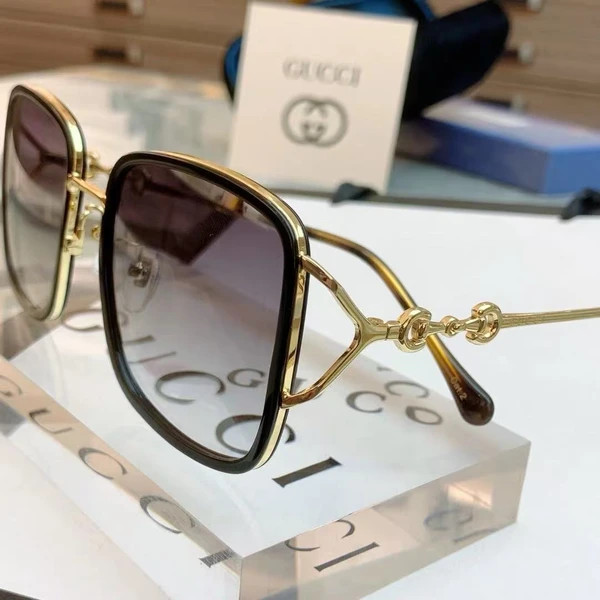 عینک آفتابی زنانه برند گوچی ( GUCCI ) مدل GG1016 | ساخت کشور چین (OEM BY CHINA)