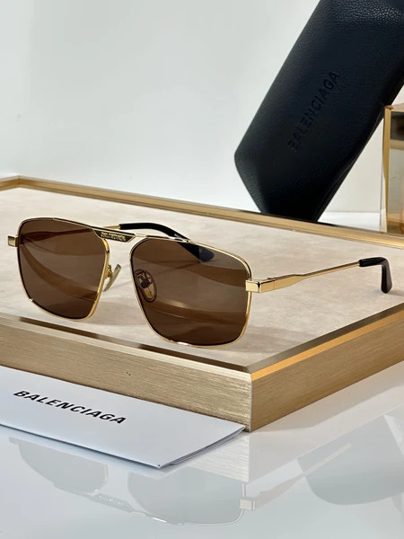 عینک آفتابی زنانه برند بالنسیاگا ( BALENCIAGA ) مدل BB0418SK | ساخت کشور چین (OEM BY CHINA)