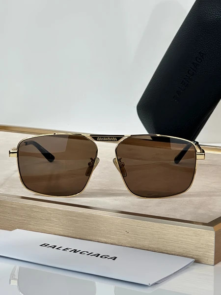 عینک آفتابی زنانه برند بالنسیاگا ( BALENCIAGA ) مدل BB0418SK | ساخت کشور چین (OEM BY CHINA)