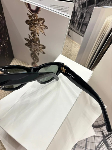 عینک آفتابی زنانه برند وای اس ال ( YSL ) مدل M94 | ساخت کشور چین (OEM BY CHINA)