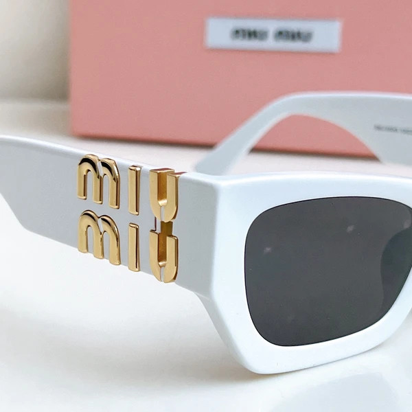 عینک آفتابی زنانه برند میومیو ( MIUMIU ) مدل SMU09W | ساخت کشور چین (OEM BY CHINA)