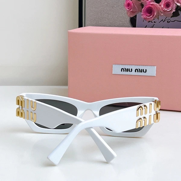 عینک آفتابی زنانه برند میومیو ( MIUMIU ) مدل SMU09W | ساخت کشور چین (OEM BY CHINA)