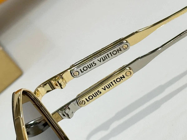 عینک آفتابی زنانه برند لویی ویتون ( LOUIS VUITTON ) مدل LV Z1987U | ساخت کشور چین (OEM BY CHINA)