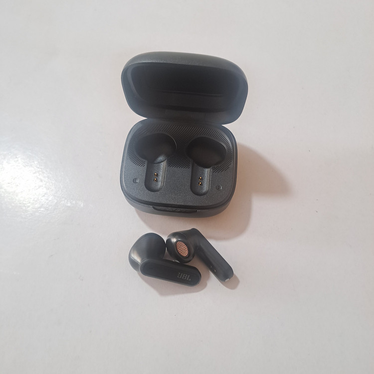 ایرپاد بلوتوثی برند JBL مدل LIVE FLEX | دارای نویز کنسلینگ| ضد تعریق و باران| غیر اصل