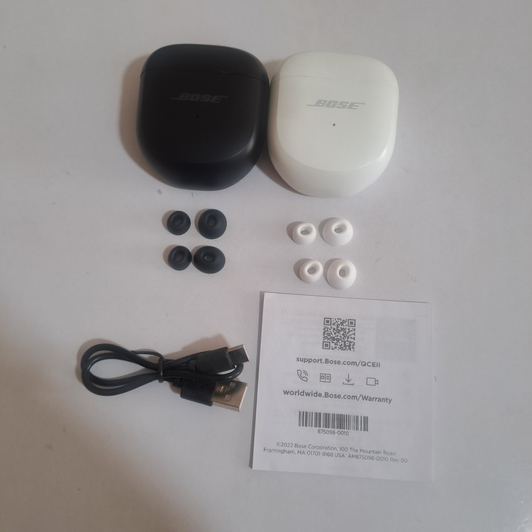ایرپاد بلوتوثی برند BOSE مدل QuietComfort II | دارای نویز کنسلینگ | سازگار با ایفون و اندروید